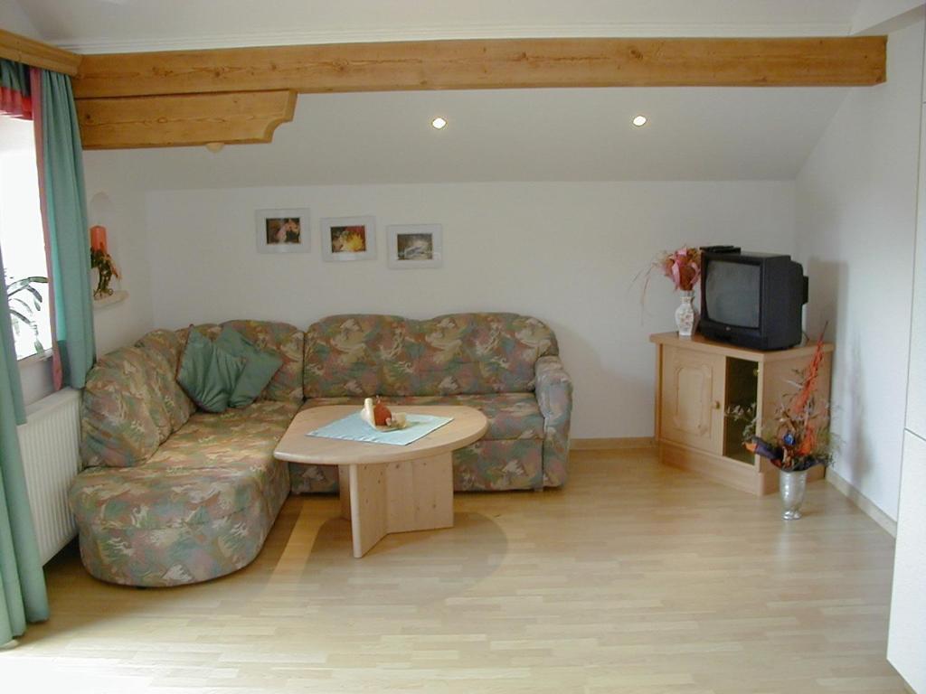 Ferienwohnung Maria Gstatter Занкт-Мартін-ам-Тенненґебірґе Номер фото
